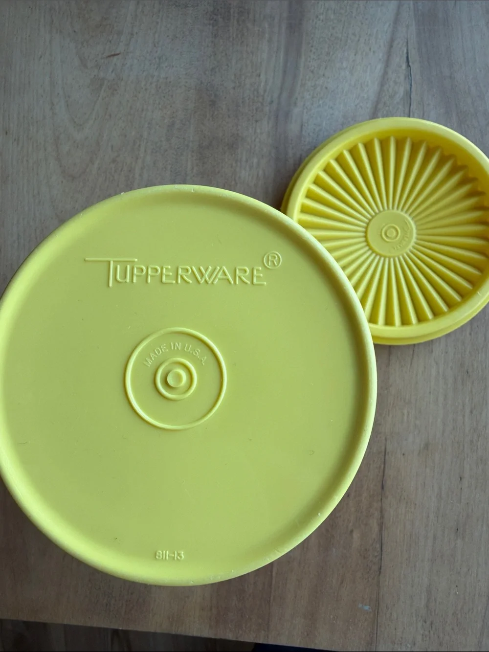 Vintage 1970s Tupperware Servalier Canister